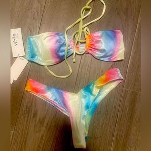 2 piece small bikini

2/20